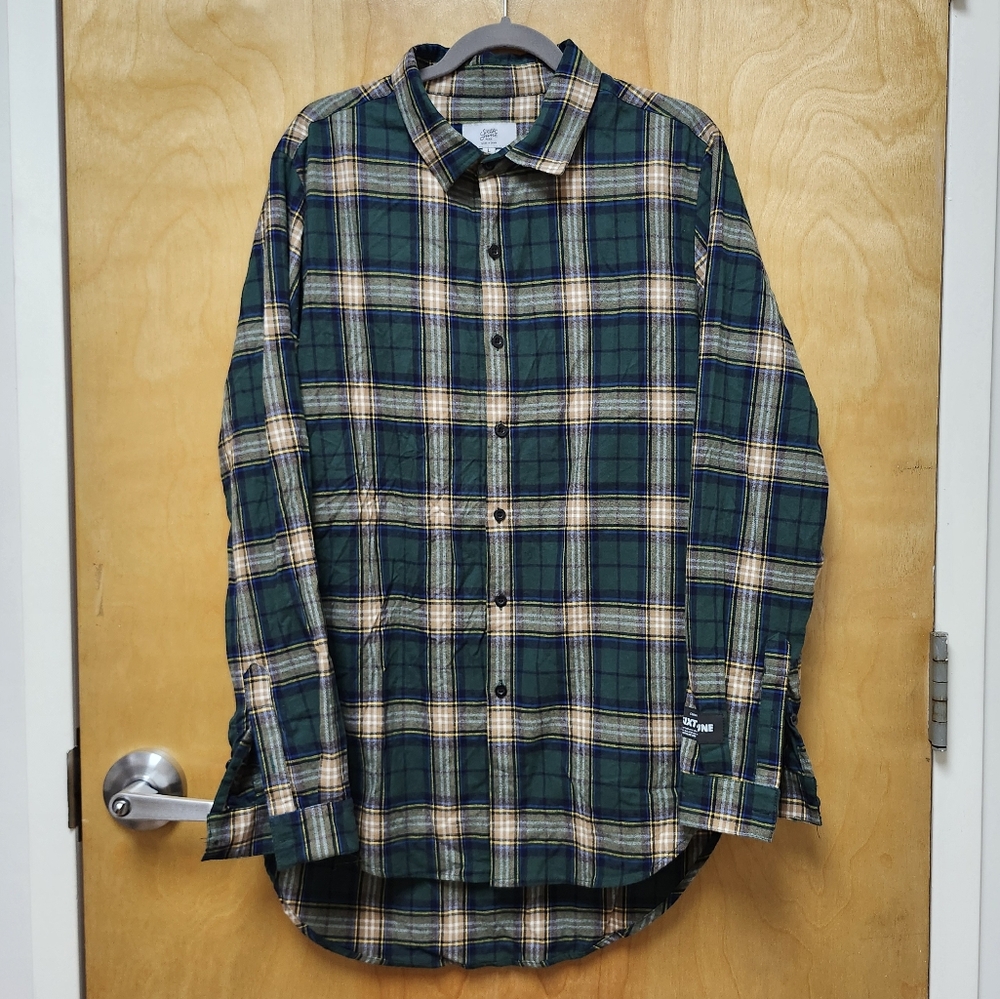 Sixth June Paris Men's Size L plaid flannel shirt EUC